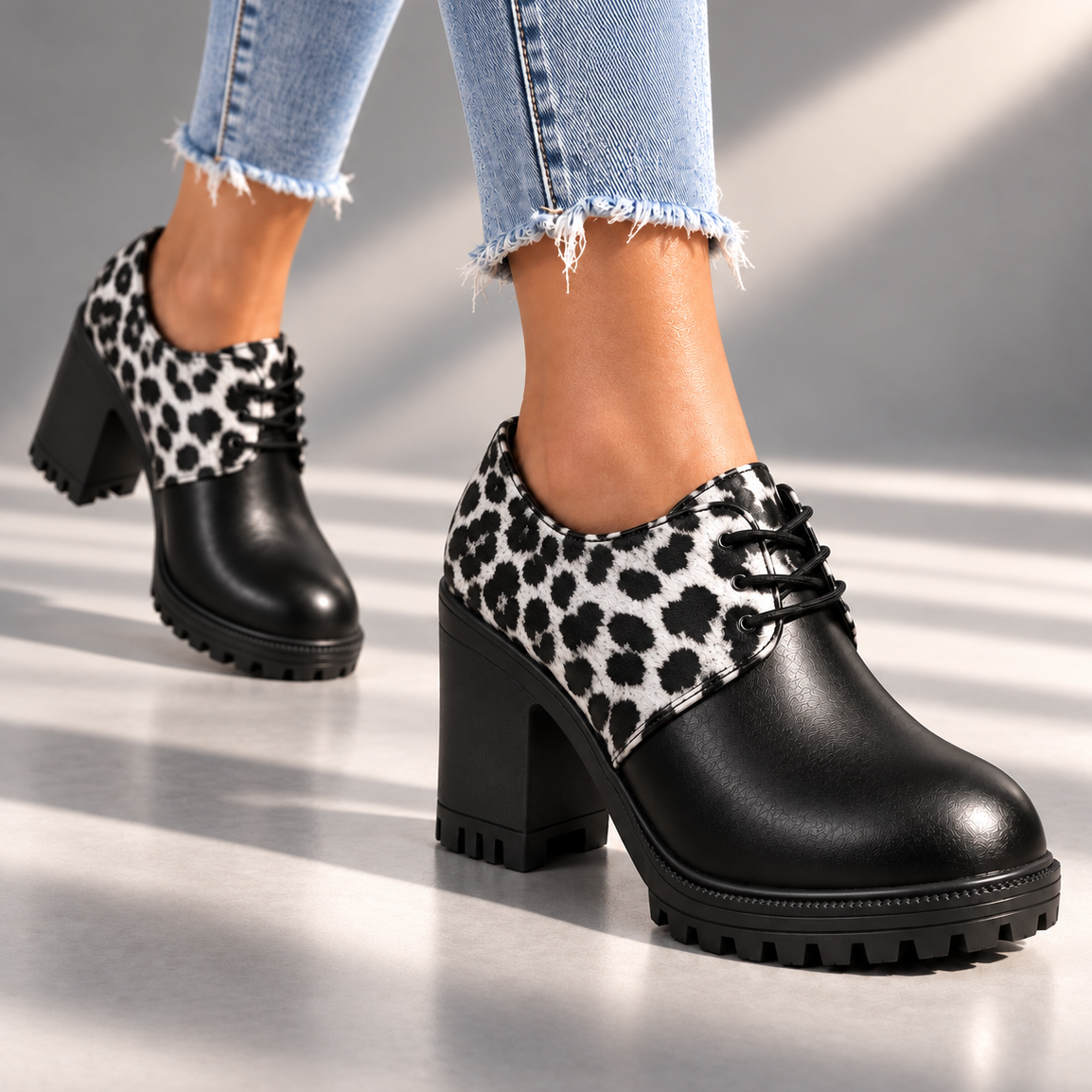Roxie | Szpilki Retro w Panterkę