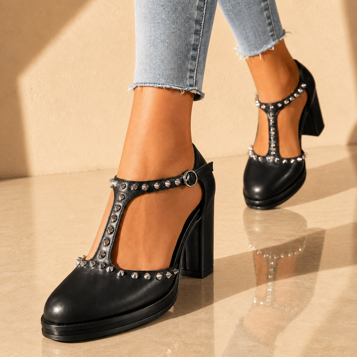 Rhianna | Retro Szpilki z Nitami