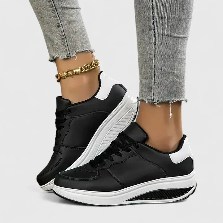 NATALIA | Sneakersy na lekkiej koturnie