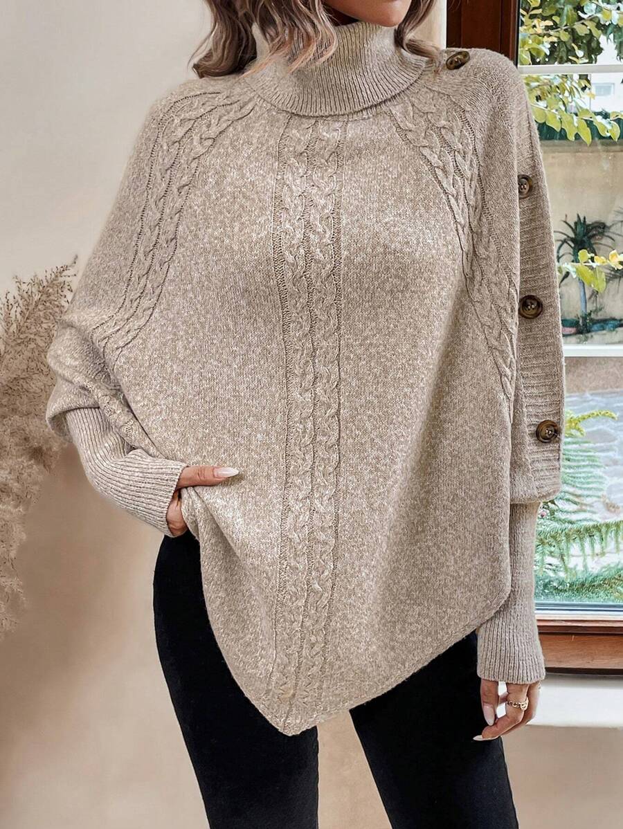 Adrianna – sweter ponczo z golfem i warkoczem