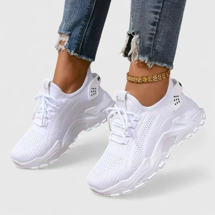 KRYSTYNA | Sneakersy z szerokim przodem