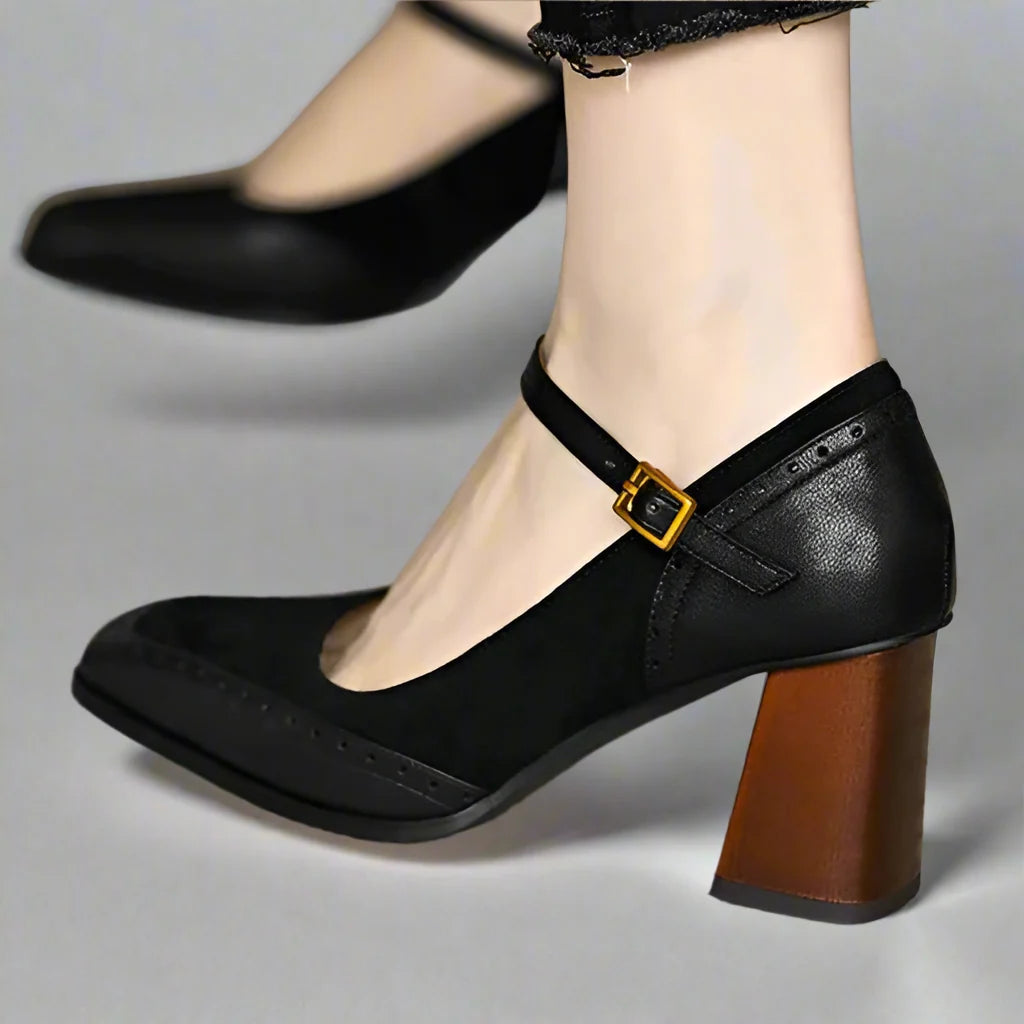 Vivienne | Szpilki Zamszowe z Detalem Brogue