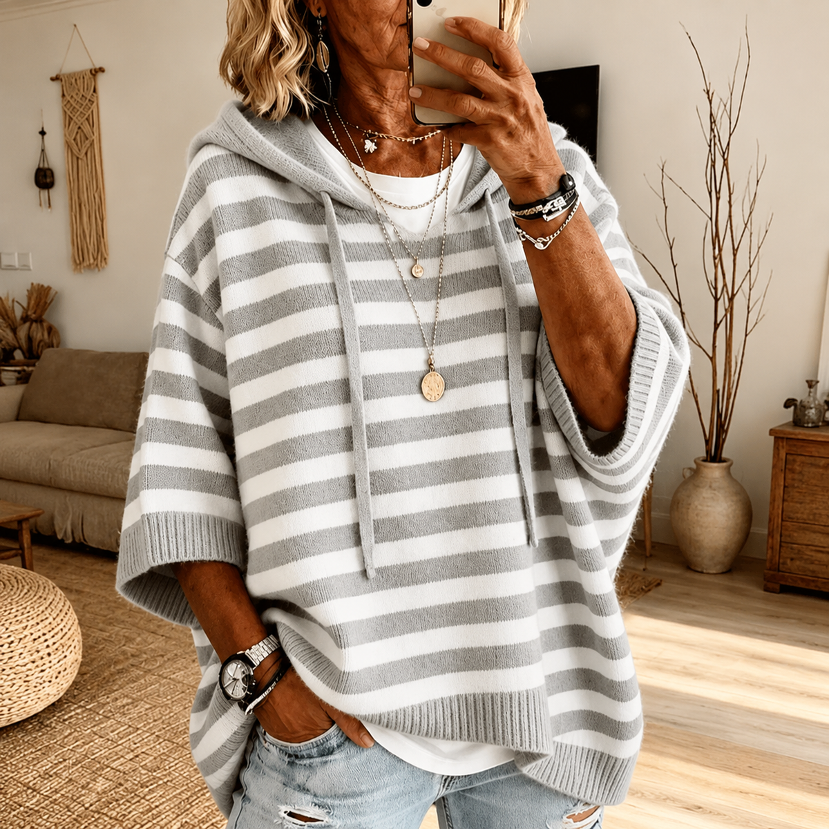 Regina – Sweter Ponczo w Szare Paski
