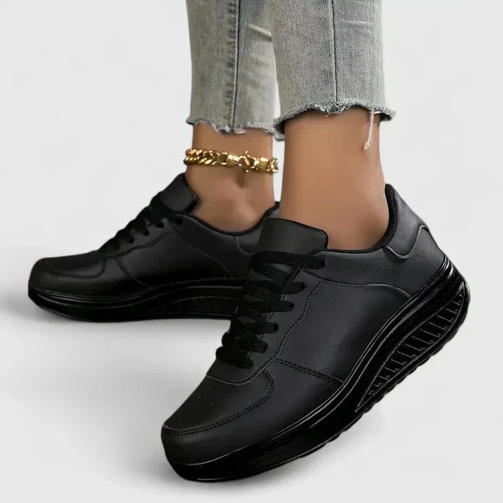 NATALIA | Sneakersy na lekkiej koturnie
